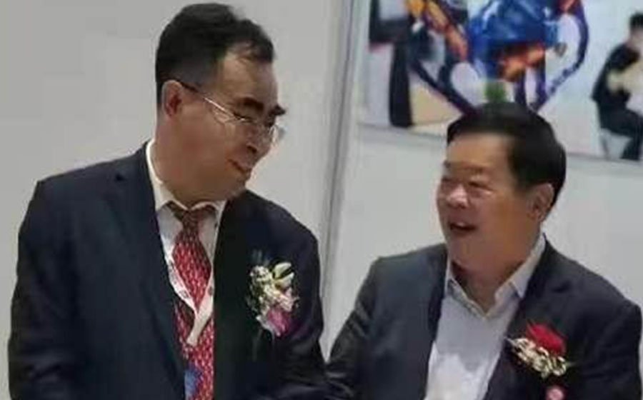 公司董事長曲先軍與福耀集團曹德旺董事長共同探討鑄造裝備發(fā)展前景