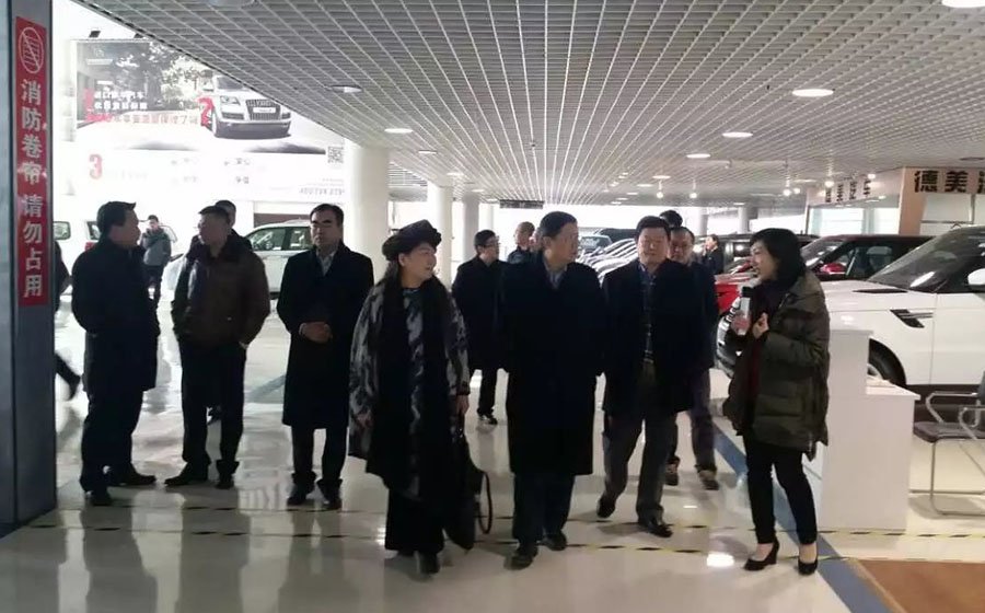 公司董事長應邀參加陪同國務院參事等相關領導在青島考察調(diào)研